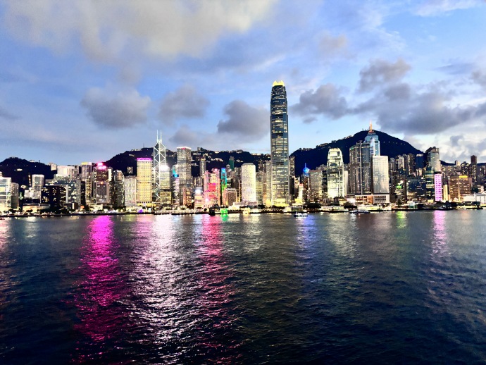 香港，历史演变、现代发展与未来展望